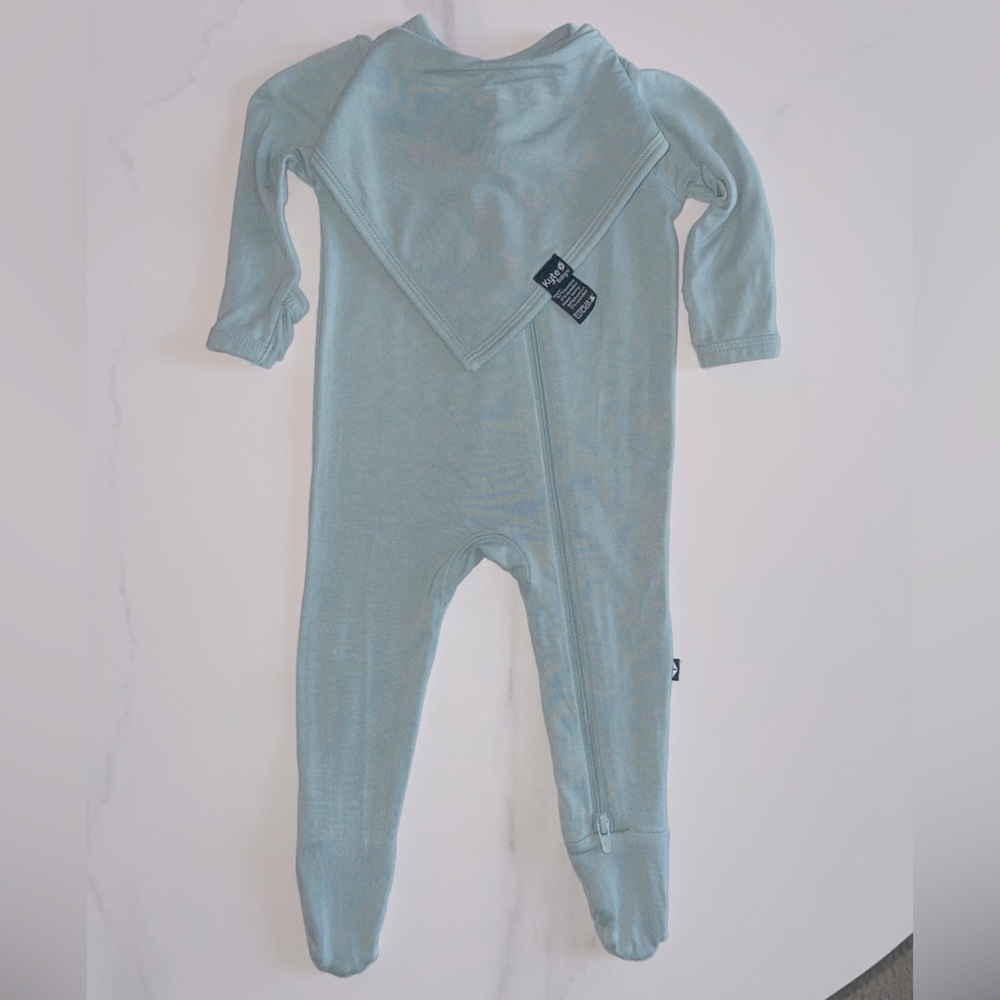 Kyte BABY 0-3 Month Footie + Bib in Glacier